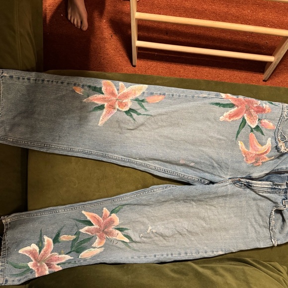 HANDPAINTED LEVIS LILLY FLOWERS 100% COTTON